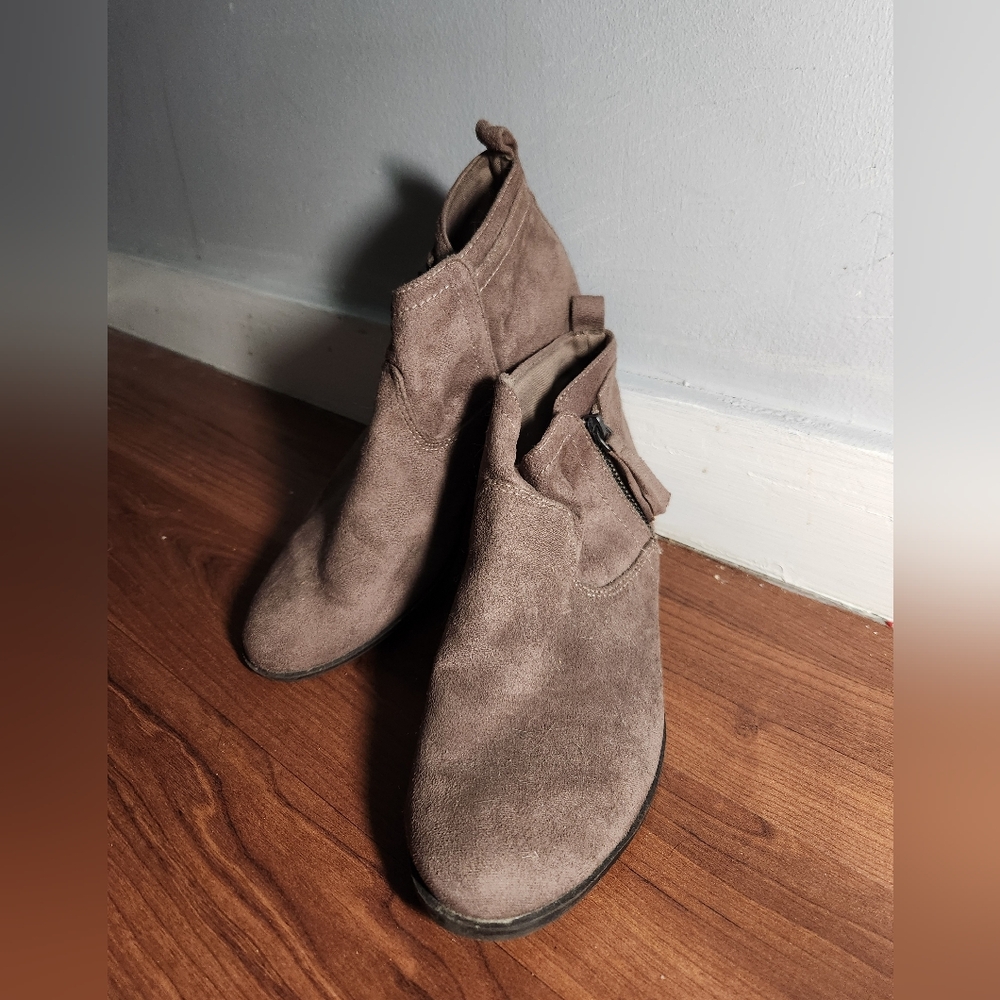 Mauve Suede Ankle Boots